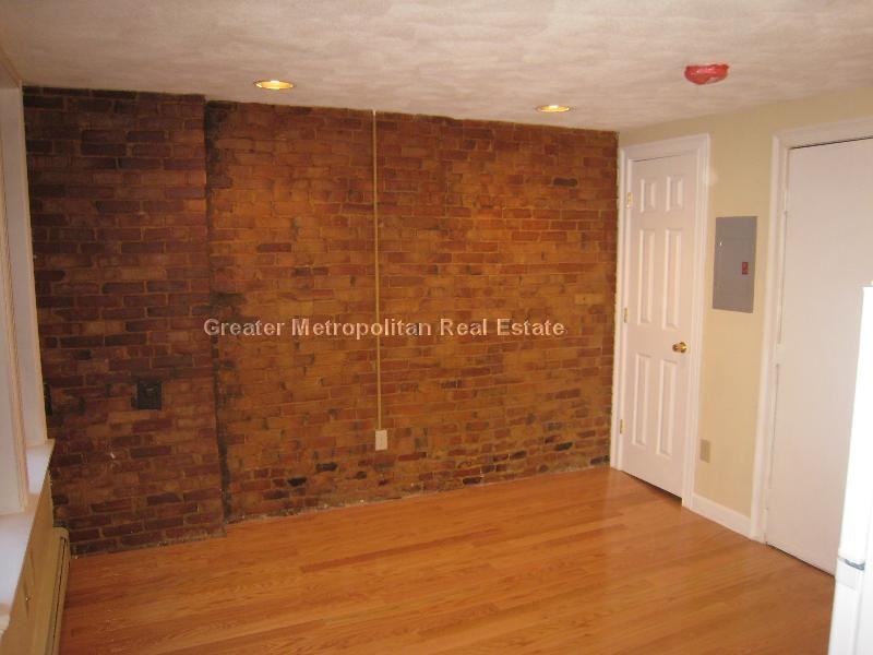 19 Greenough Ln #4 - Photo 5 of 22