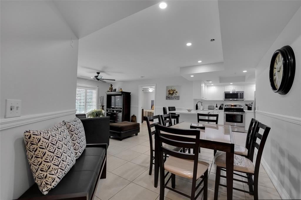 2125 Se 10th Ave #1011 - Photo 4 of 39