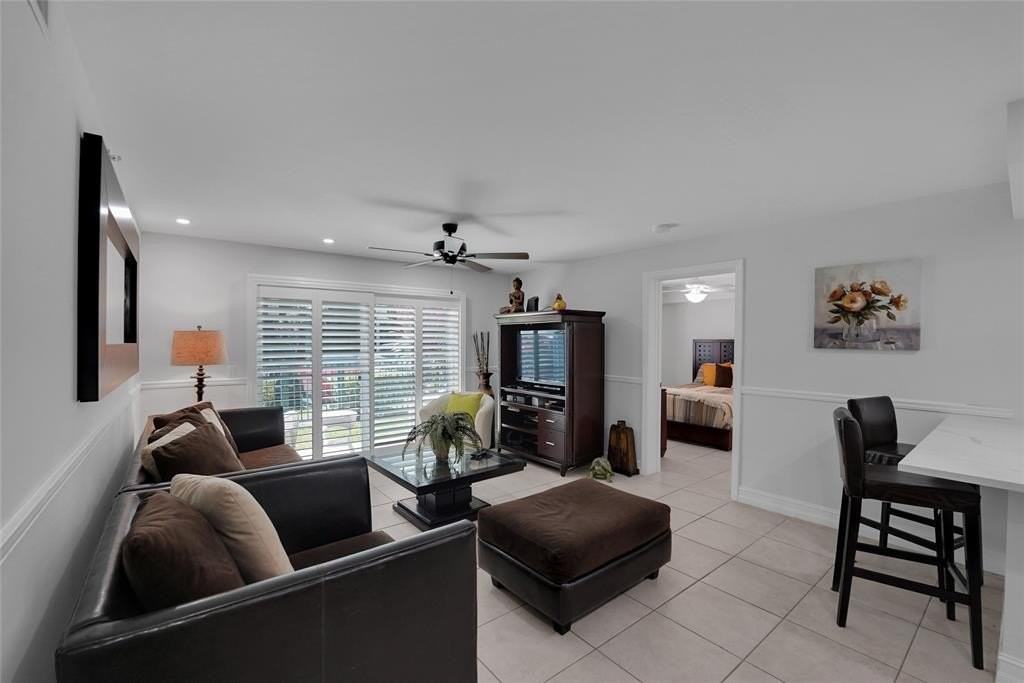 2125 Se 10th Ave #1011 - Photo 5 of 39