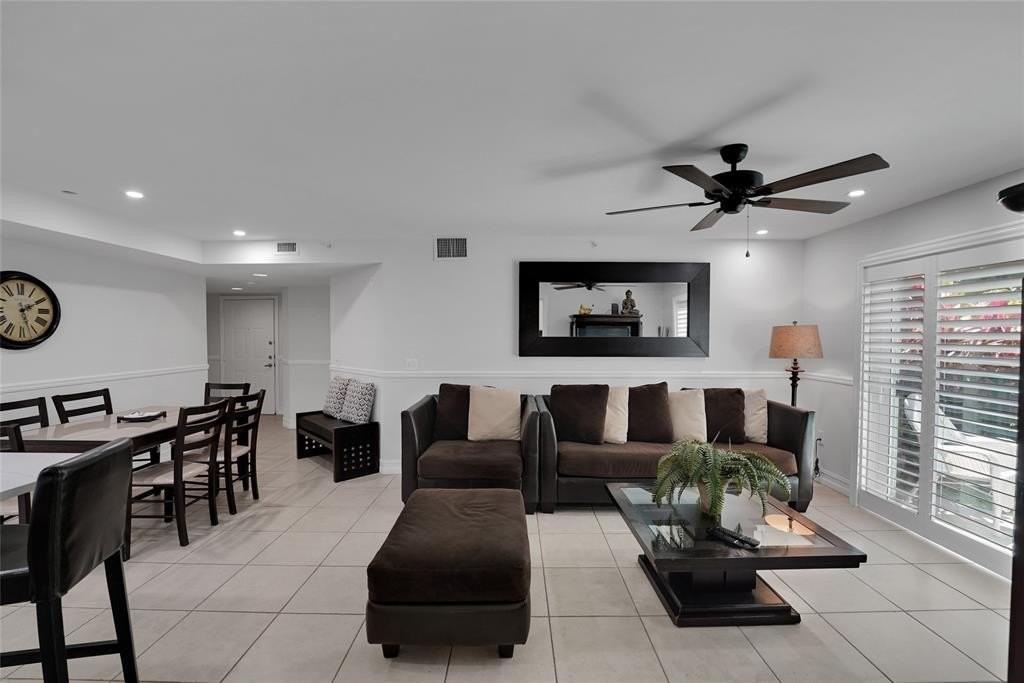 2125 Se 10th Ave #1011 - Photo 6 of 39