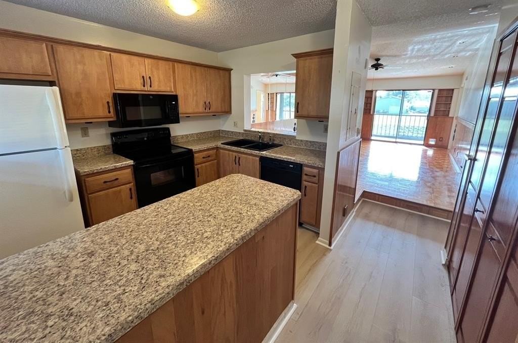 9449 Boca Cove Cir #914 - Photo 6 of 17