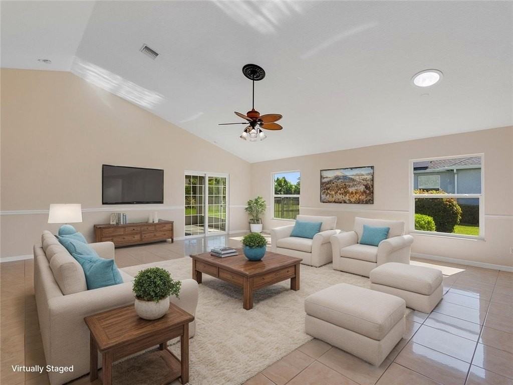 8340 Paladin Sq - Photo 5 of 28