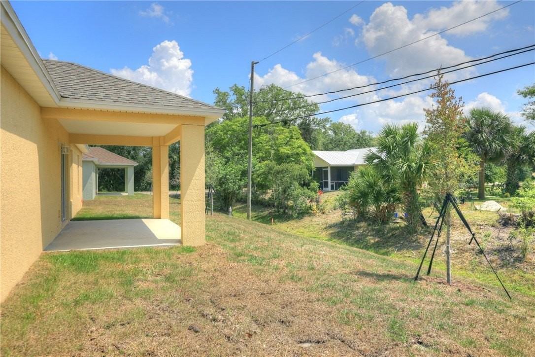 8876 98th Ct - Photo 6 of 36