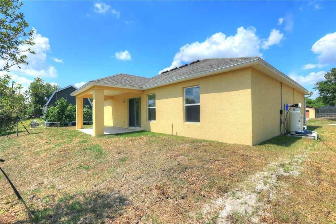 8876 98th Ct - Photo 7 of 36