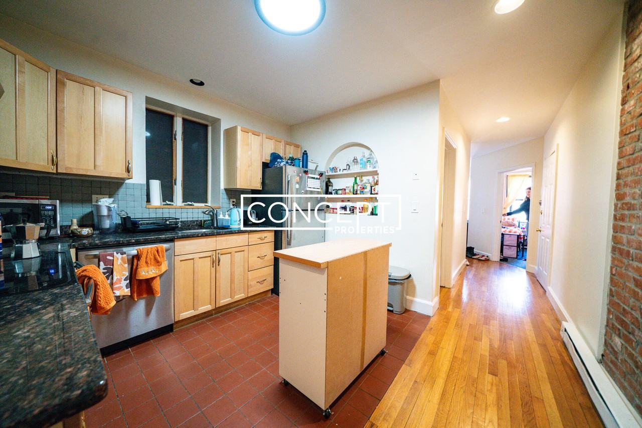 616 Columbus Ave #5CP - Photo 5 of 17