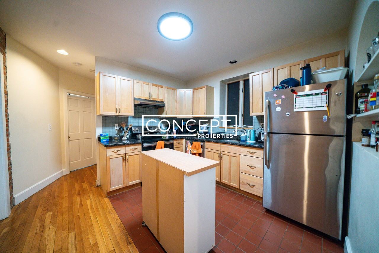 616 Columbus Ave #5CP - Photo 6 of 17