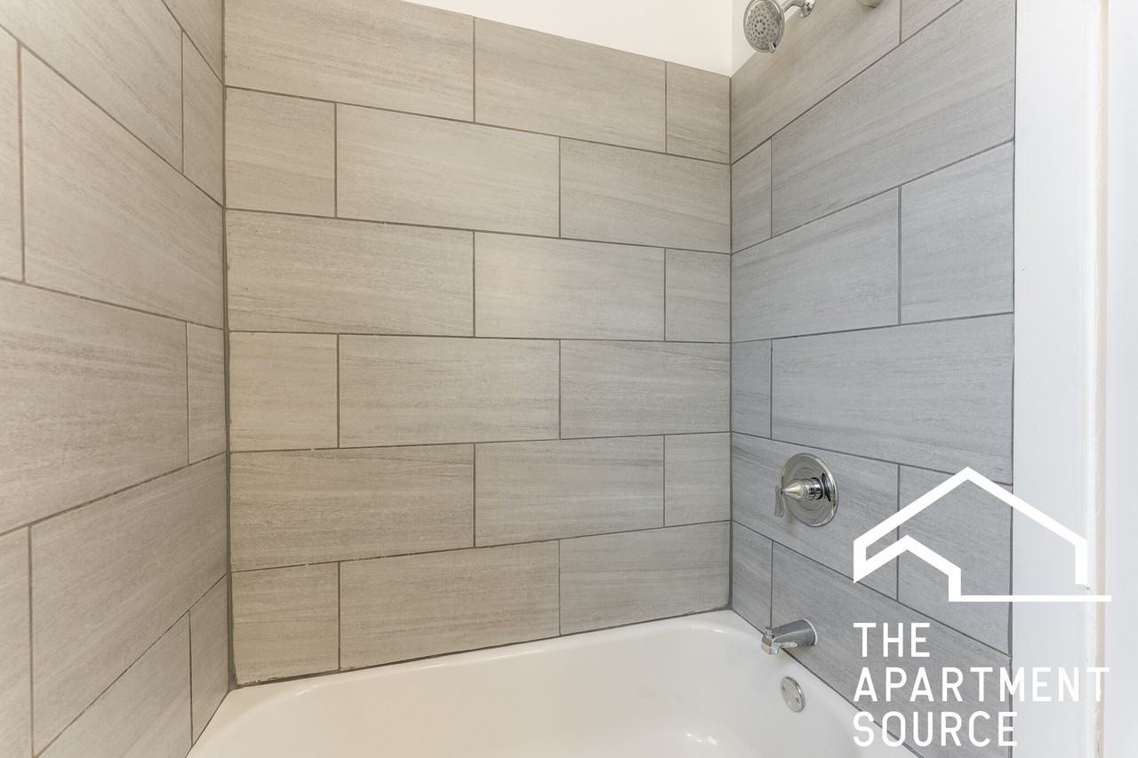 W Addison St #2W - Photo 6 of 9