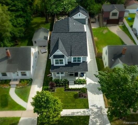 1842 Hazel St - Photo 3 of 50