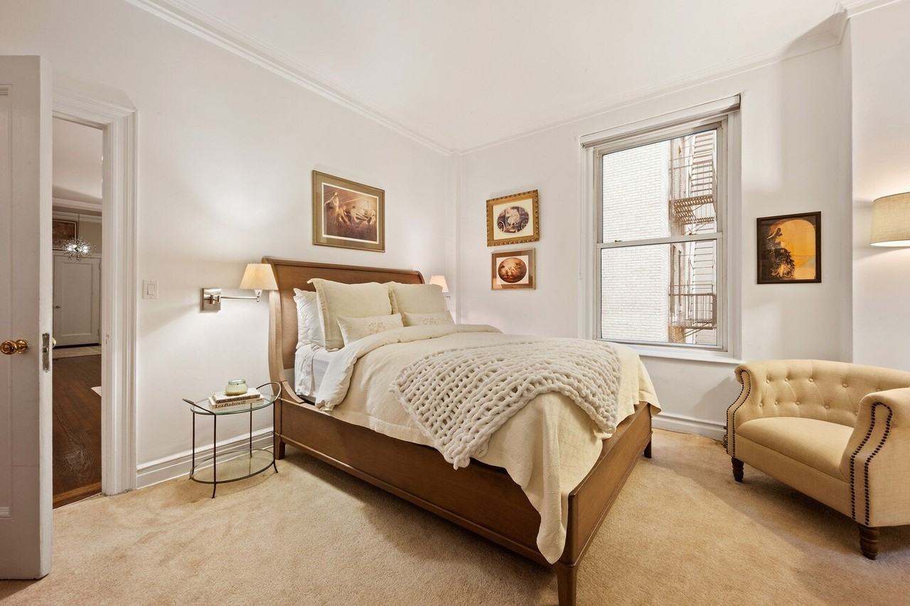 470 Park Ave #3D - Photo 4 of 6