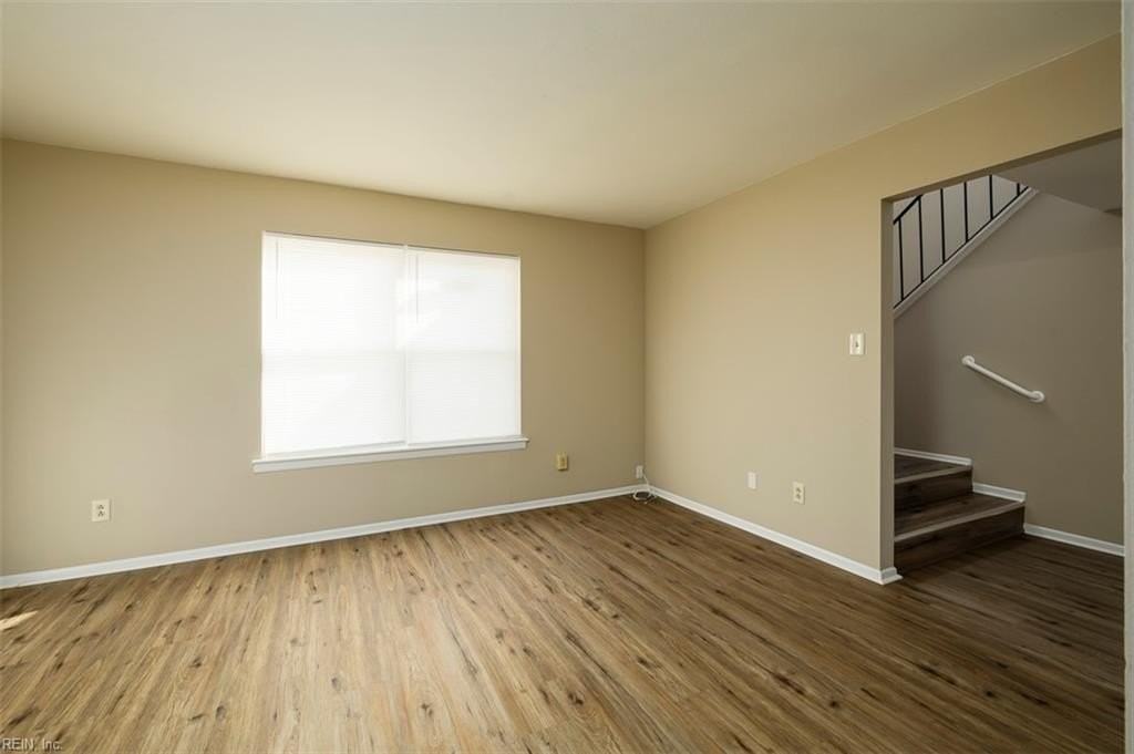 1285 Clydesdale Ln - Photo 7 of 42