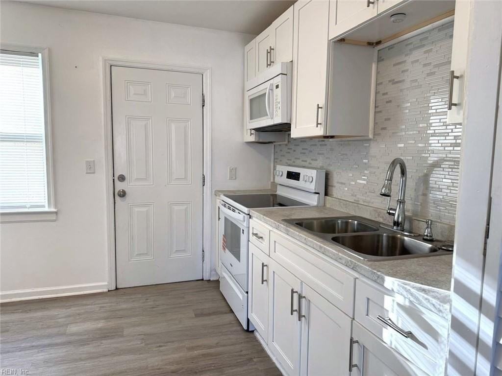 8802 Smithfield Apts Ln #20 - Photo 3 of 13