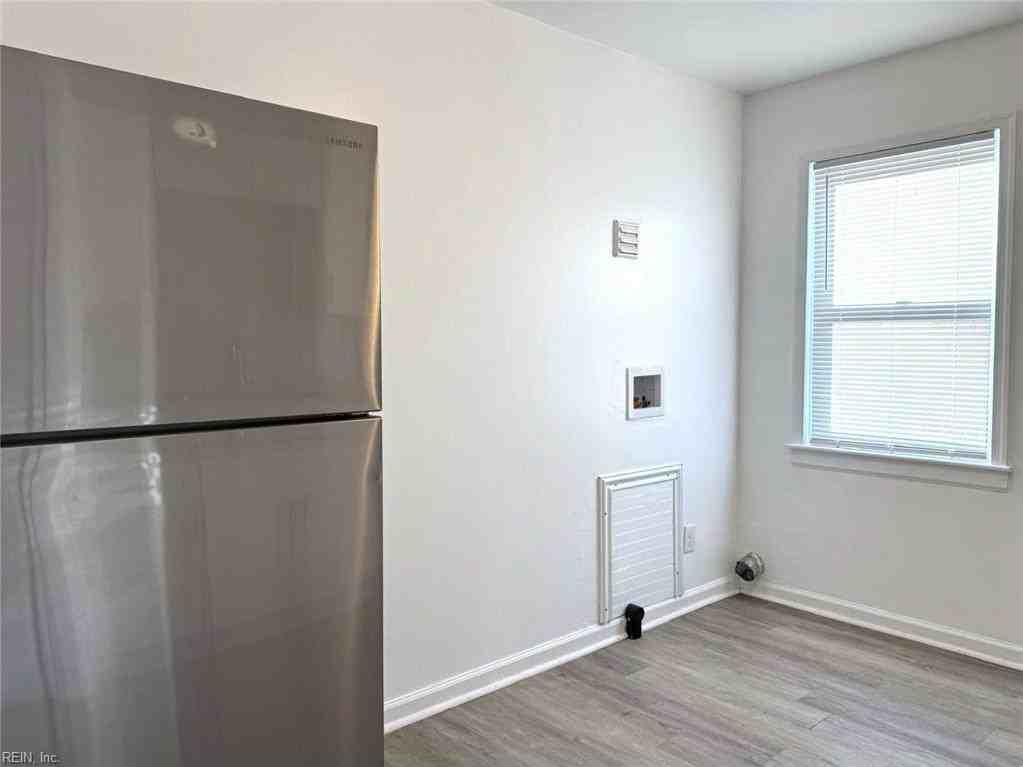 8802 Smithfield Apts Ln #20 - Photo 5 of 13