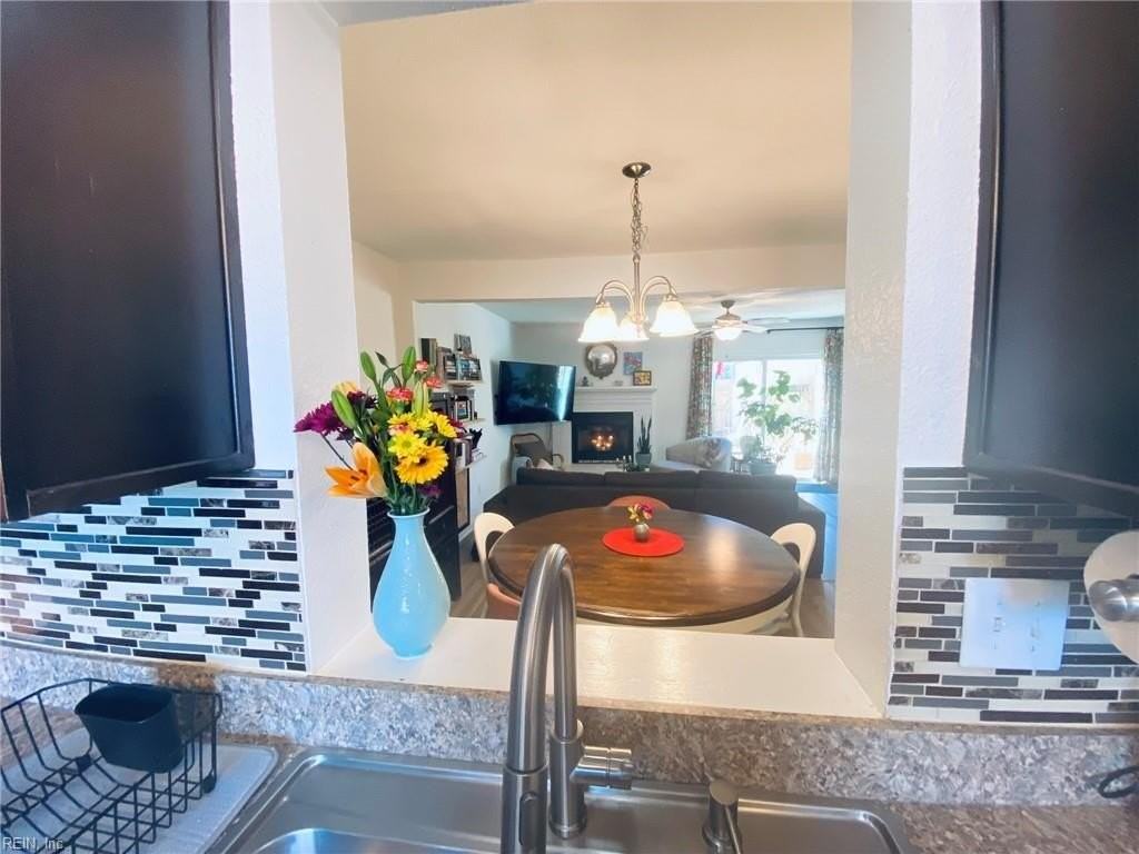 4558 Greenlaw Dr - Photo 5 of 23