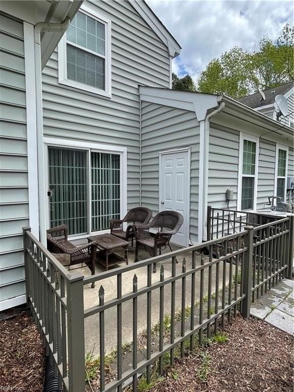 2288 Humphreys Dr - Photo 3 of 19