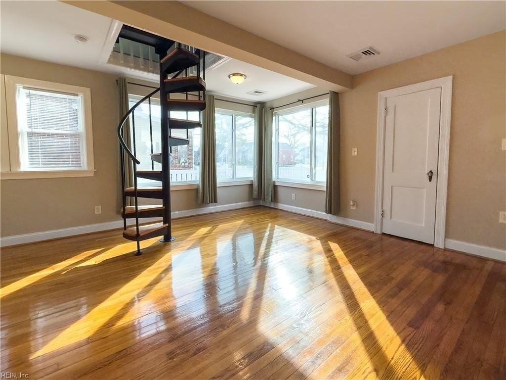 136 Chesterfield Rd - Photo 6 of 21