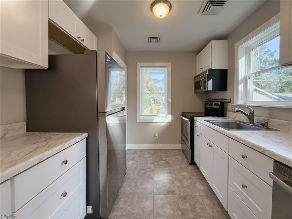 136 Chesterfield Rd - Photo 7 of 21