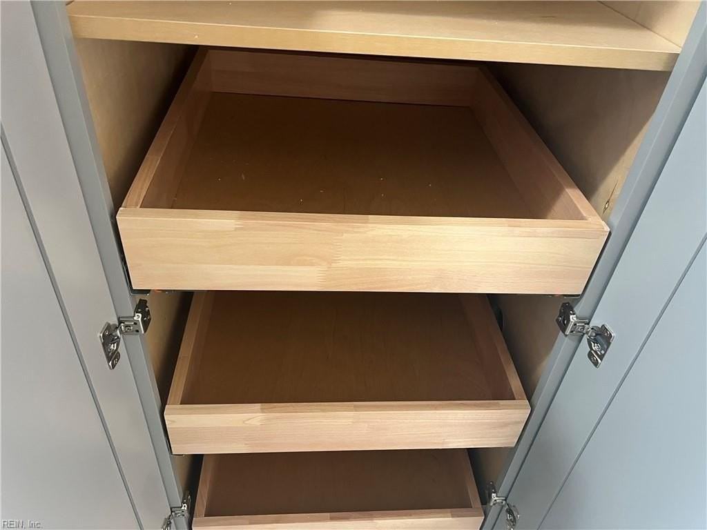 812 Elgin Ct - Photo 6 of 25