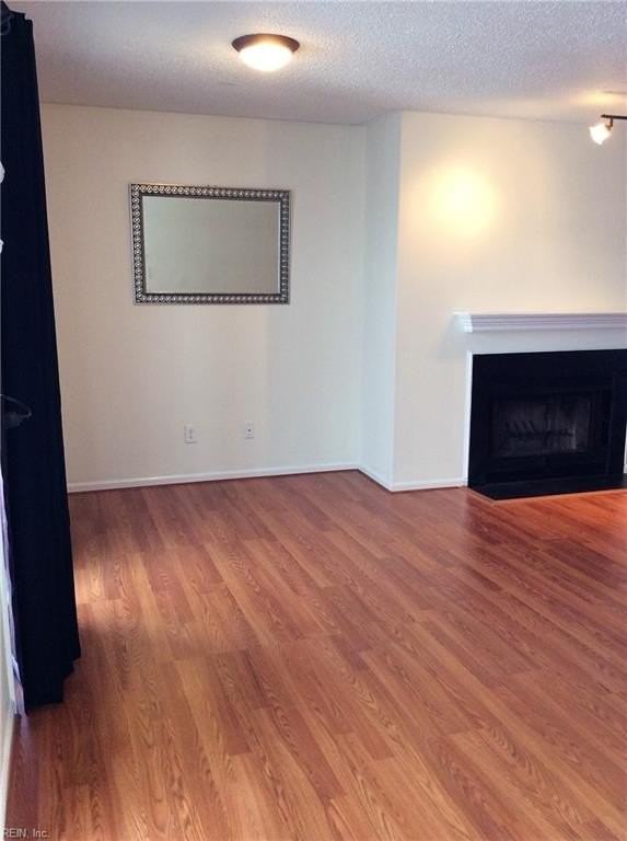 604 Shoreham Ct #204 - Photo 2 of 7