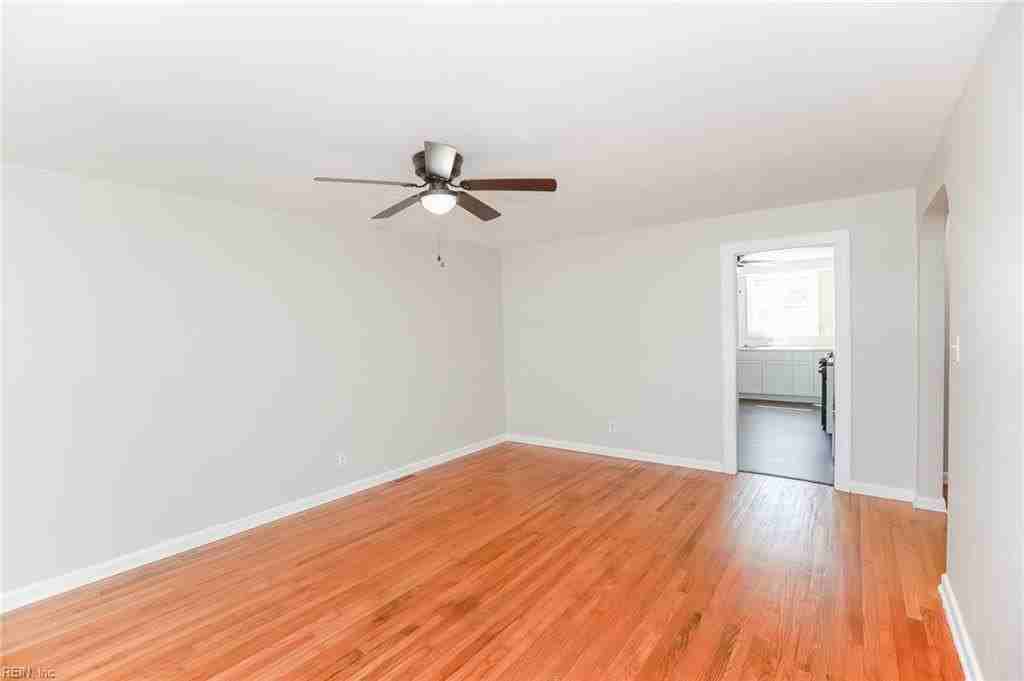 9260 Coleman Ave - Photo 5 of 23