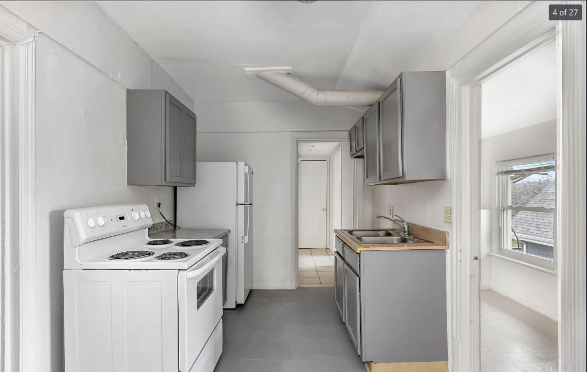 3518 W 8th St #5 - Photo 3 of 9