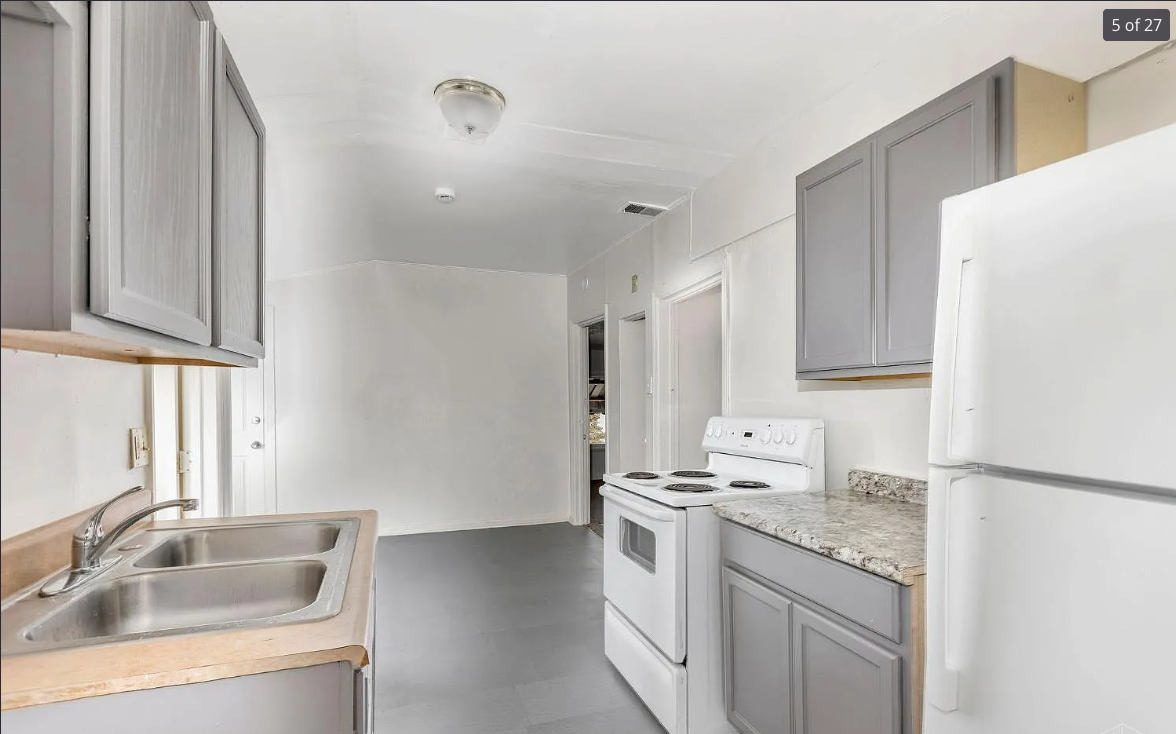 3518 W 8th St #5 - Photo 4 of 9