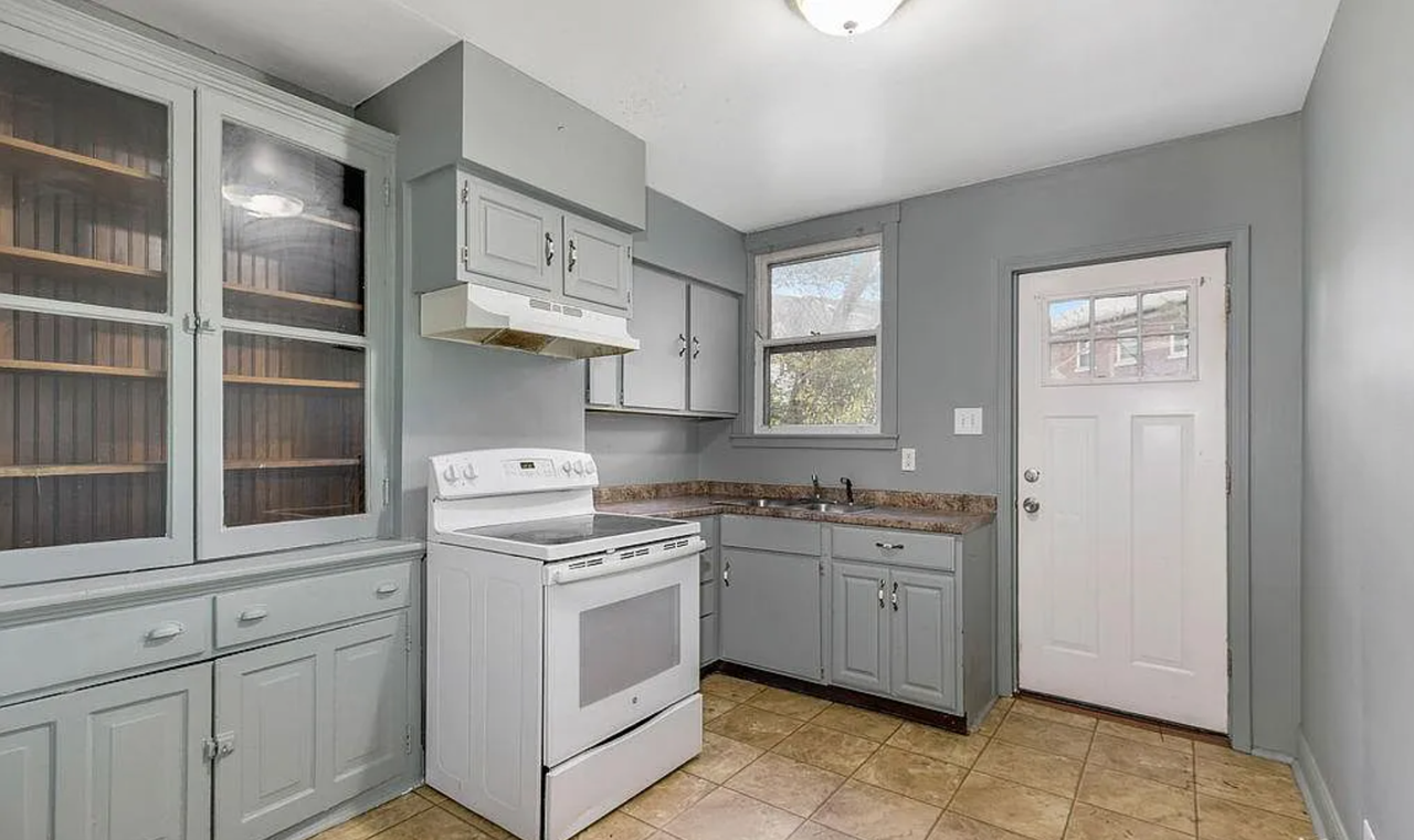 2886 Shaffer Ave - Photo 4 of 11