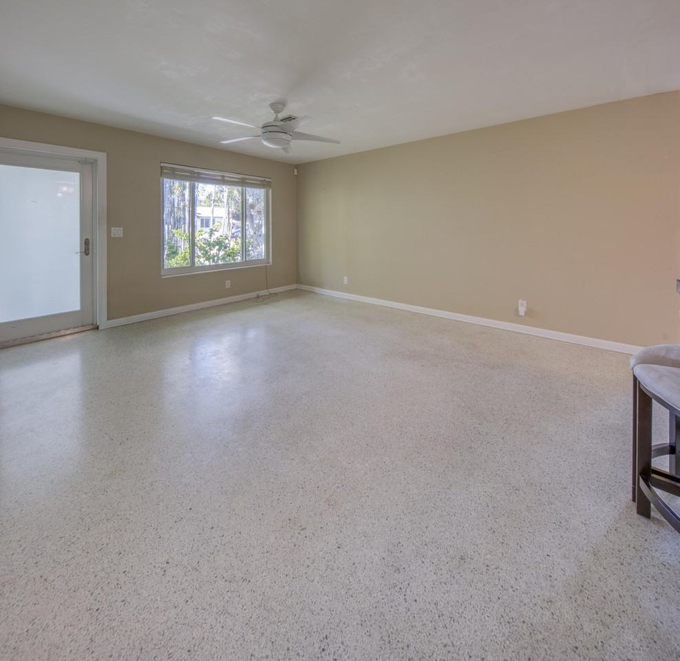 1612 N Ocean Breeze - Photo 2 of 22