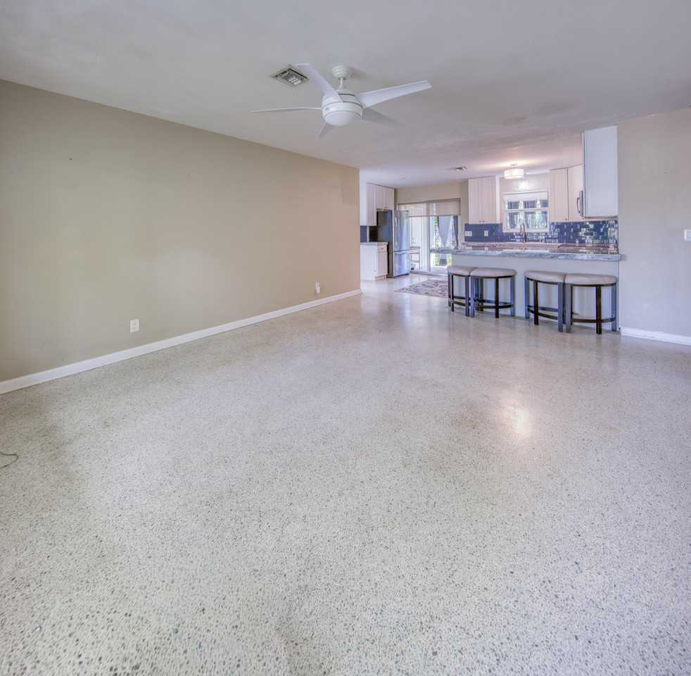 1612 N Ocean Breeze - Photo 6 of 22