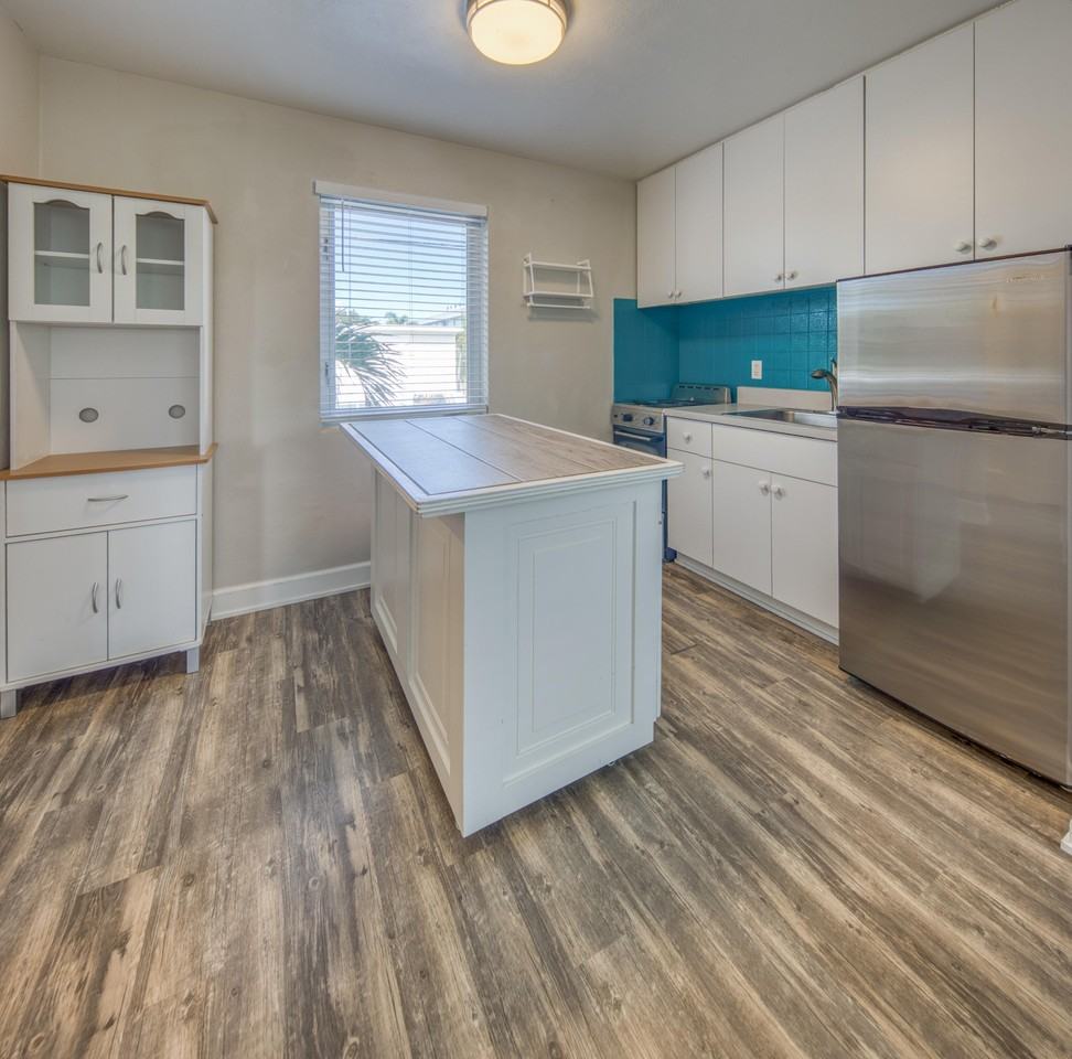 101 S Palmway #11 - Photo 4 of 11