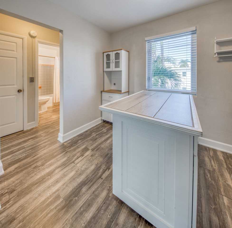 101 S Palmway #11 - Photo 6 of 11