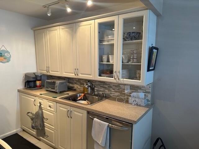 4039 Exeter C - Photo 5 of 13