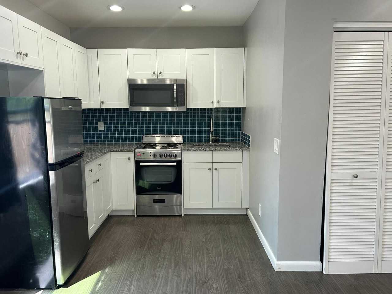 411 Nathan Hale Rd #3 - Photo 3 of 8