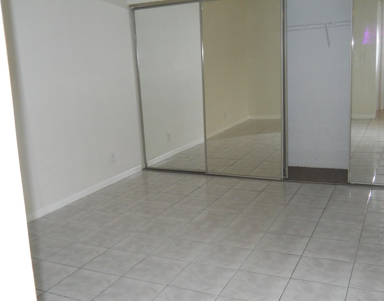 3955 Village Dr #A - Photo 6 of 18