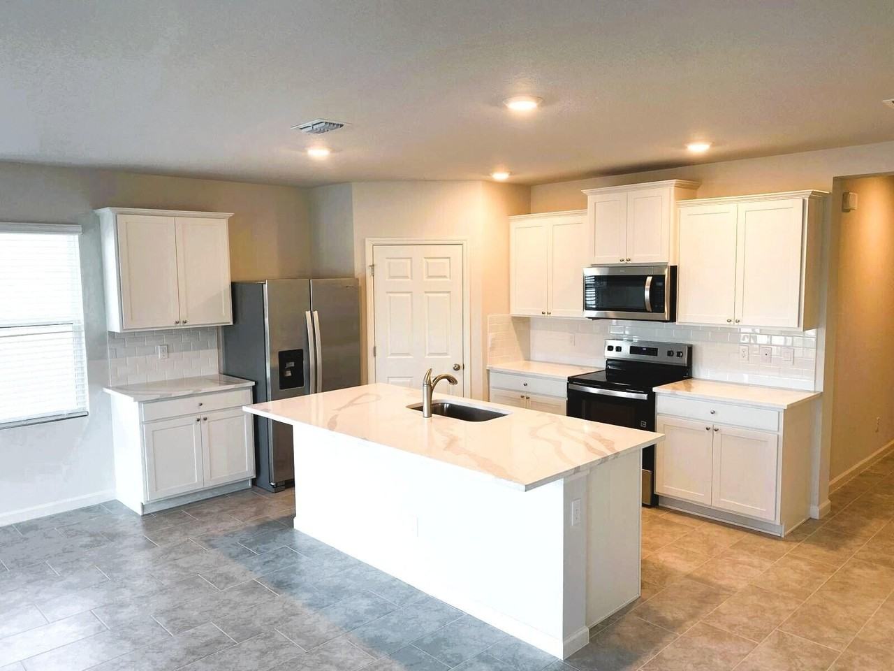 9622 Sea Spray Dr - Photo 6 of 32