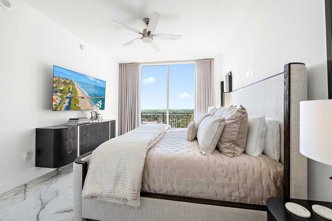 550 Okeechobee Blvd - Photo 2 of 27