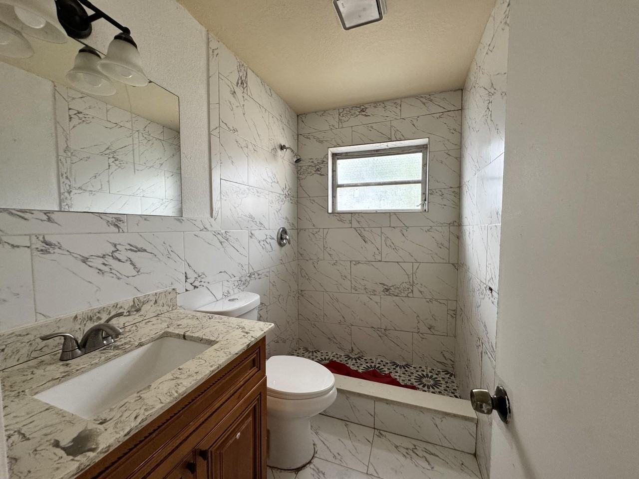 867 Caroline Cir - Photo 5 of 10