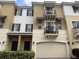 558 Nw 39th Cir - Photo 1 of 1