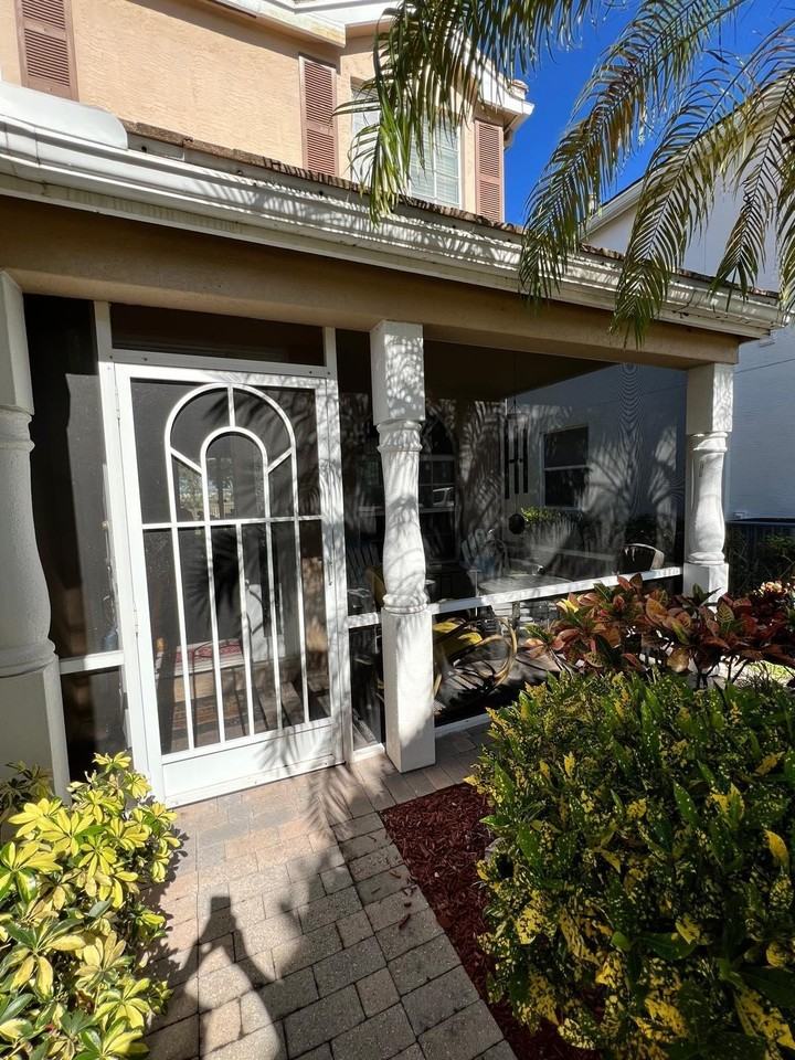 217 Berenger Walk - Photo 3 of 34