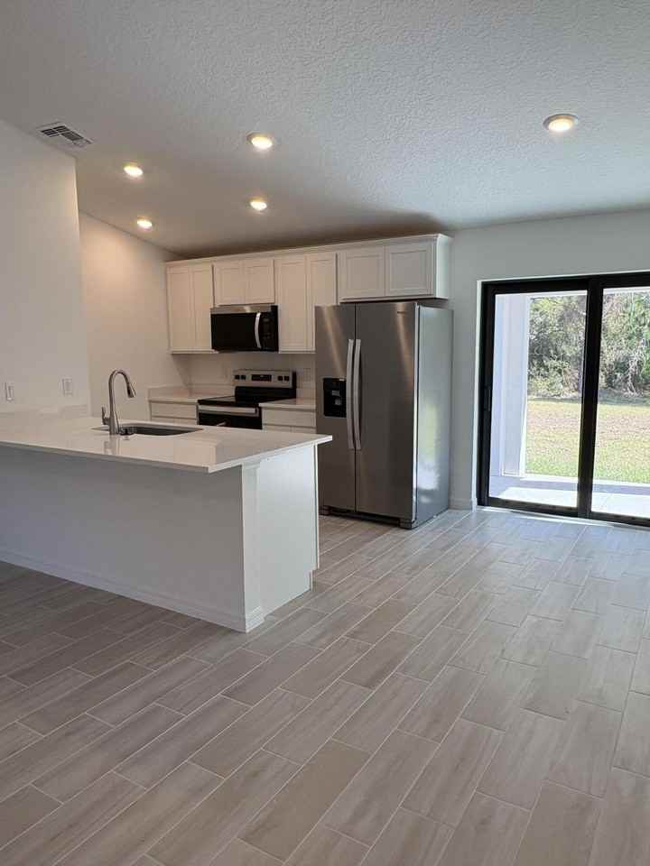 2981 Gabrysh Ave Se - Photo 6 of 20