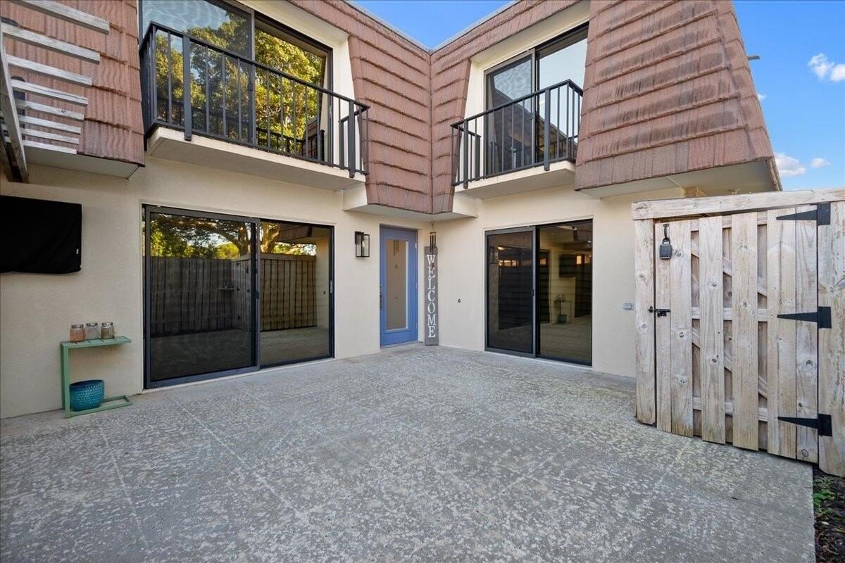 709 7th Ln - Photo 2 of 49