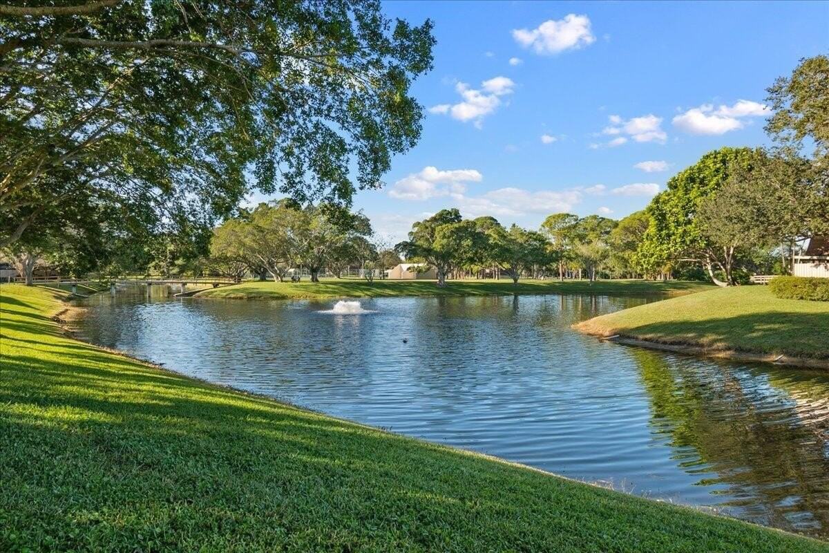 709 7th Ln - Photo 3 of 49