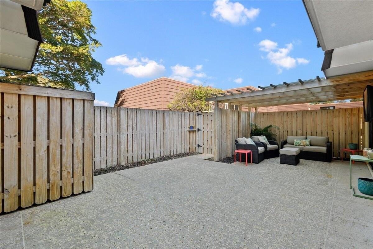 709 7th Ln - Photo 7 of 49