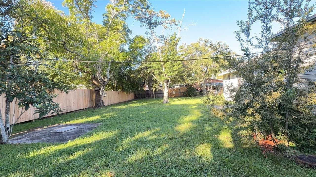 1762 32nd St - Photo 2 of 22