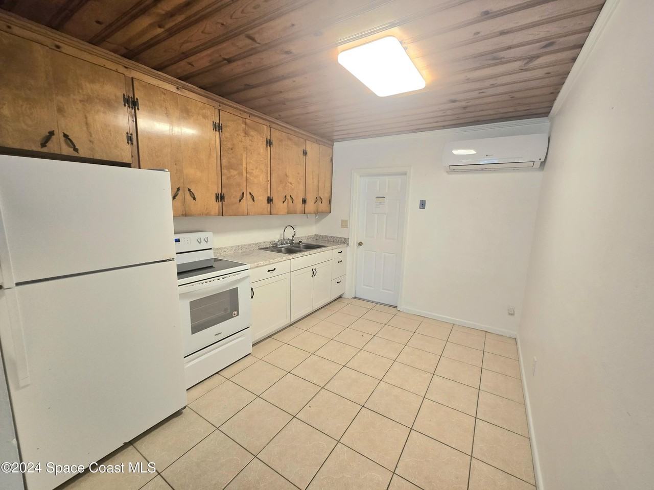 1812 Guava Ave - Photo 6 of 14