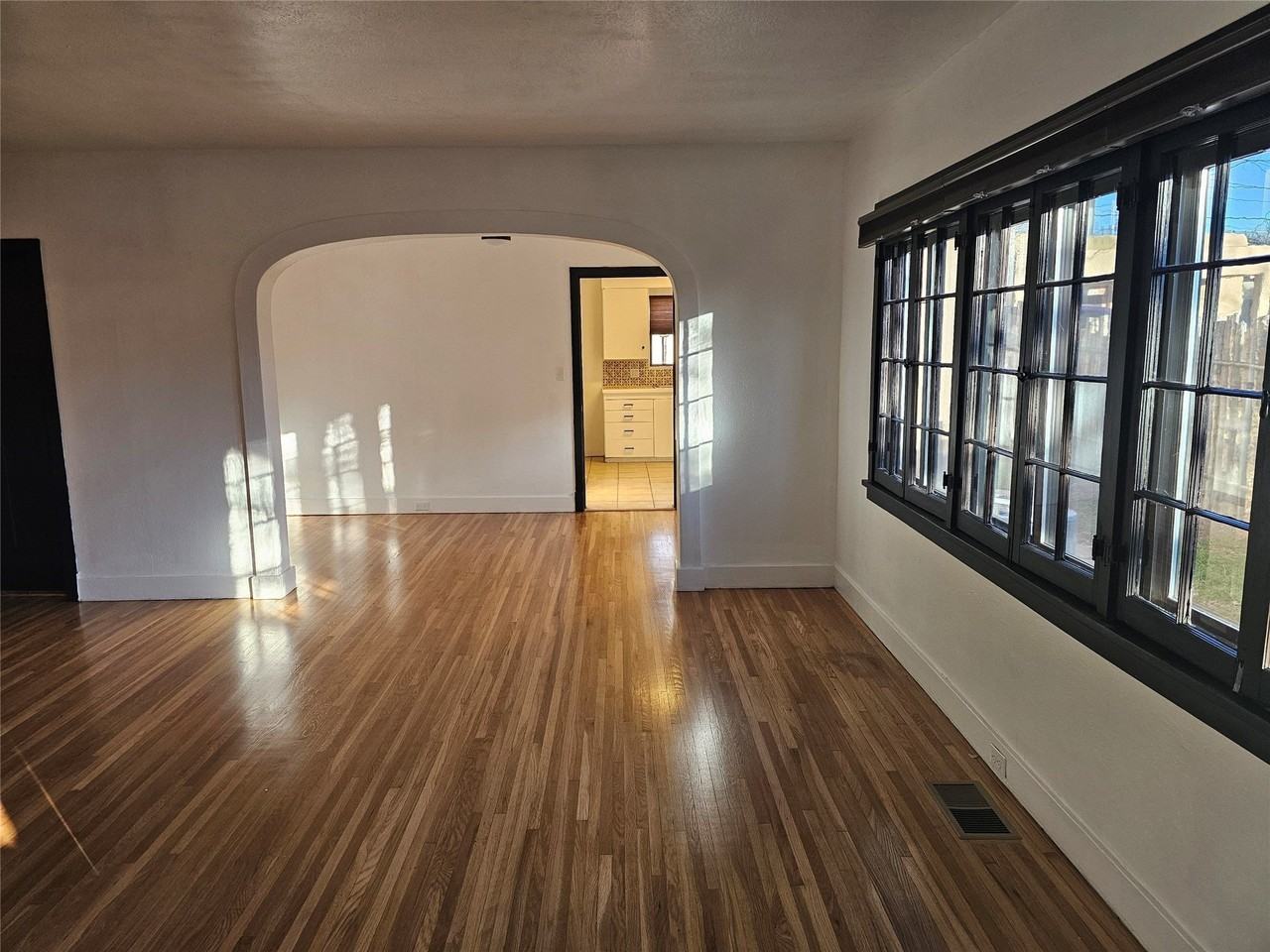 811 #1 Don Diego Avenue unit: 1 #1 - Photo 2 of 25