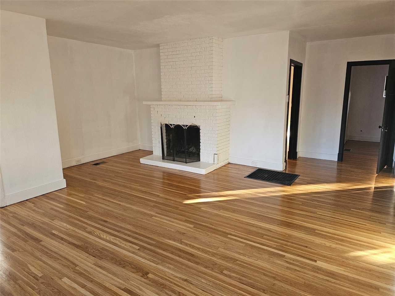 811 #1 Don Diego Avenue unit: 1 #1 - Photo 4 of 25