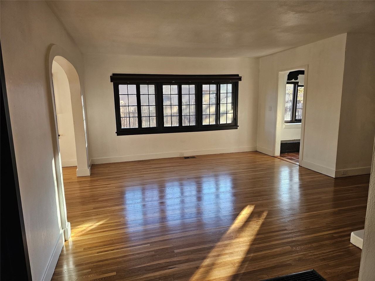 811 #1 Don Diego Avenue unit: 1 #1 - Photo 6 of 25