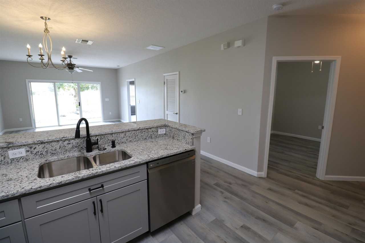 221 Wooded Crossing Cir - Photo 5 of 27