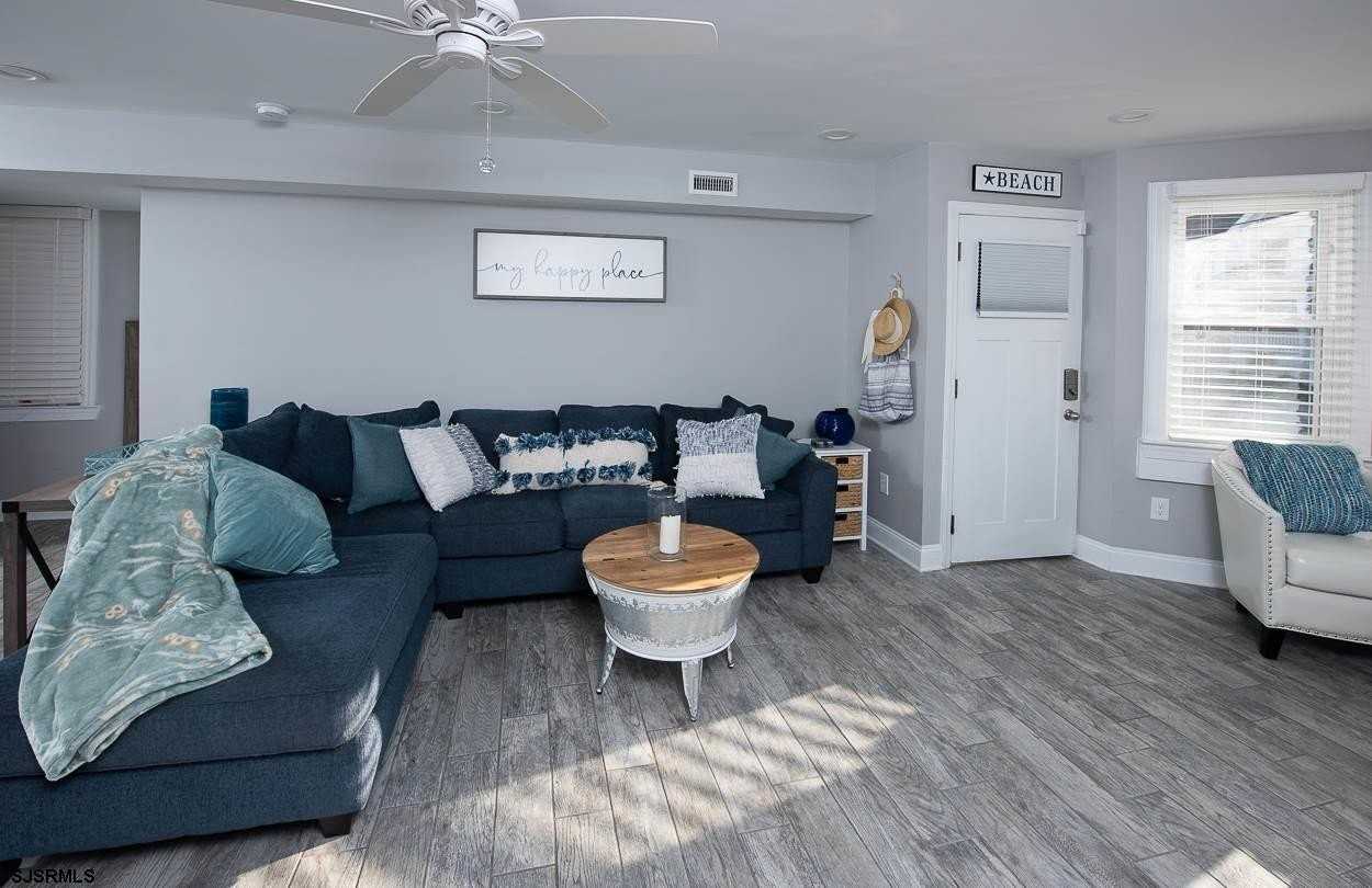 109 N Washington Ave - Photo 6 of 19