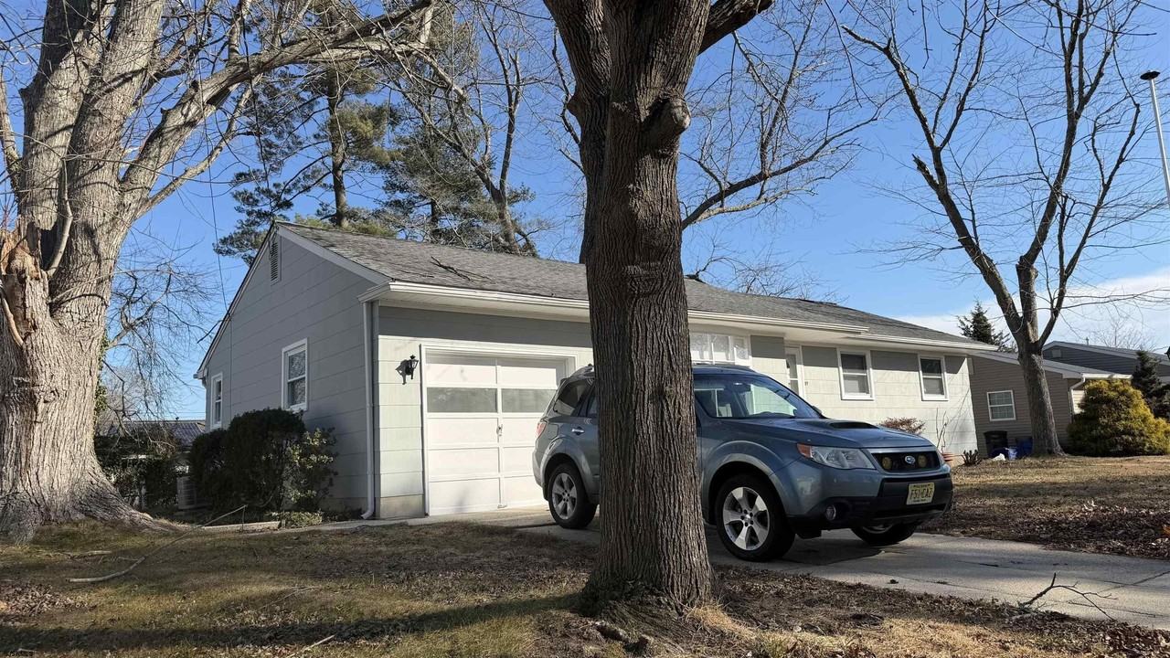 89 W Laurel Dr - Photo 2 of 24